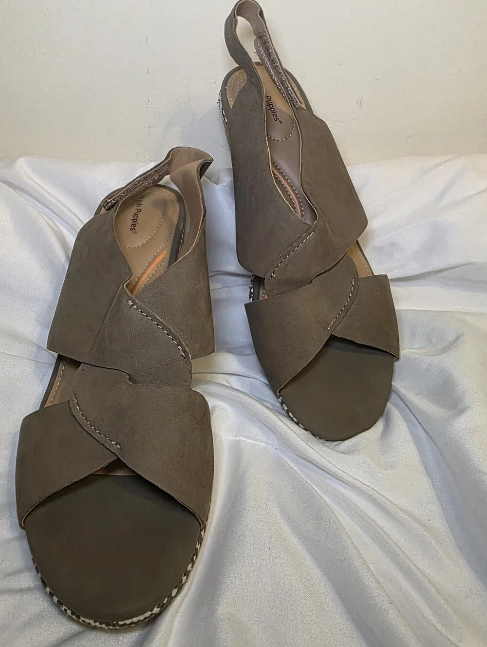 Hush Puppies Khaki Woven Chevron Wedge Sandals Size 9.5